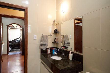 Casa à venda com 175m², 3 quartos e 3 vagasBanheiro