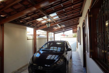 Casa à venda com 175m², 3 quartos e 3 vagasGaragem