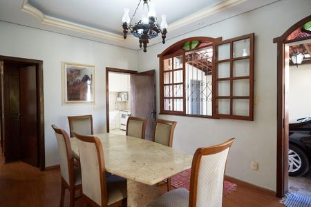 Casa à venda com 175m², 3 quartos e 3 vagasSala