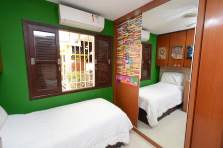 Casa à venda com 220m², 3 quartos e 2 vagasQuarto 3