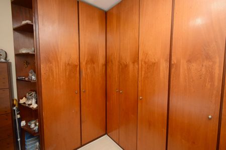 Casa à venda com 220m², 3 quartos e 2 vagasQuarto 2