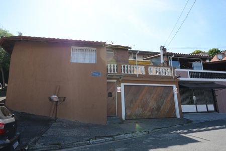 Casa à venda com 220m², 3 quartos e 2 vagasFachada