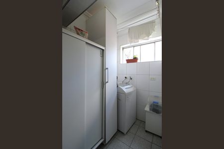 Apartamento à venda com 64m², 2 quartos e 1 vagaCozinha e Área de Serviço