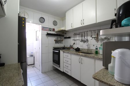 Apartamento à venda com 64m², 2 quartos e 1 vagaCozinha e Área de Serviço