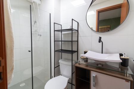 Apartamento à venda com 48m², 2 quartos e sem vaga Apartamento à venda com 48m², 2 quartos e sem vagaBanheiro