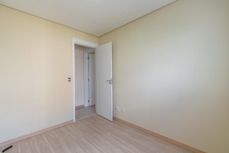 Apartamento à venda com 81m², 2 quartos e 2 vagas Apartamento à venda com 81m², 2 quartos e 2 vagasQuarto 2