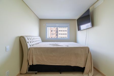 Apartamento à venda com 81m², 2 quartos e 2 vagas Apartamento à venda com 81m², 2 quartos e 2 vagasSuíte