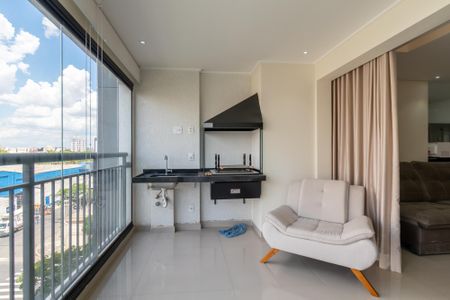 Apartamento à venda com 81m², 2 quartos e 2 vagas Apartamento à venda com 81m², 2 quartos e 2 vagasVaranda