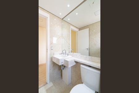 Apartamento à venda com 81m², 2 quartos e 2 vagas Apartamento à venda com 81m², 2 quartos e 2 vagasBanheiro da Suíte