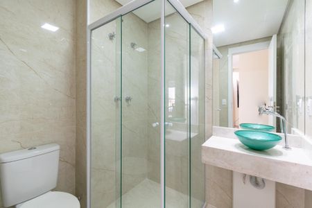 Apartamento à venda com 81m², 2 quartos e 2 vagas Apartamento à venda com 81m², 2 quartos e 2 vagasBanheiro Social