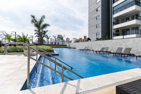 Apartamento à venda com 81m², 2 quartos e 2 vagas Apartamento à venda com 81m², 2 quartos e 2 vagasÁrea comum - Piscina