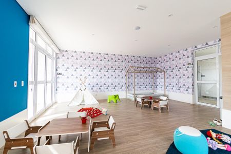 Apartamento à venda com 81m², 2 quartos e 2 vagas Apartamento à venda com 81m², 2 quartos e 2 vagasBrinquedoteca