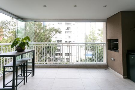 Apartamento à venda com 107m², 2 quartos e 2 vagasVaranda