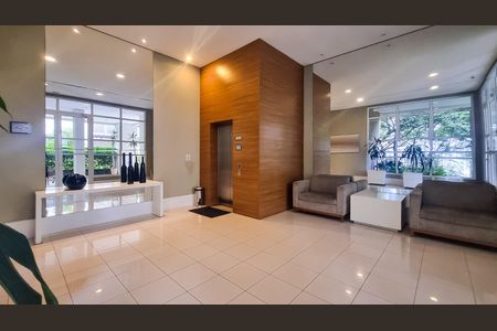 Apartamento à venda com 107m², 2 quartos e 2 vagasHall social