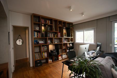 Apartamento à venda com 107m², 2 quartos e 2 vagasSala