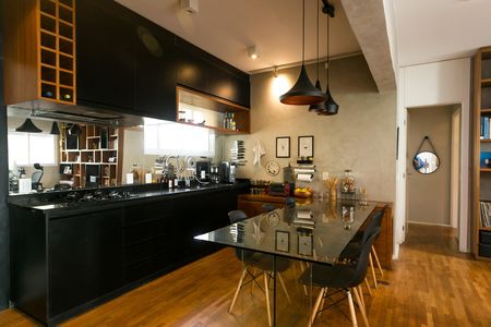 Apartamento à venda com 107m², 2 quartos e 2 vagasCozinha