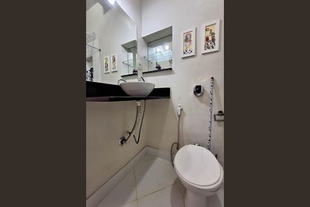 Apartamento para alugar com 55m², 2 quartos e sem vaga Apartamento para alugar com 55m², 2 quartos e sem vagaBanheiro