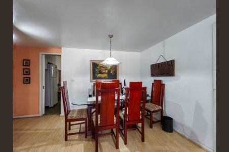 Apartamento à venda com 90m², 2 quartos e 1 vagaSala