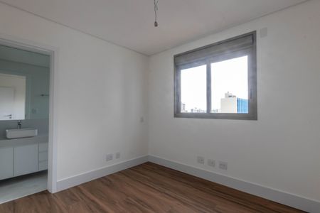 Apartamento à venda com 66m², 2 quartos e 3 vagasSuíte 2