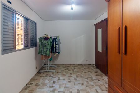 Casa à venda com 350m², 6 quartos e 8 vagasQuarto 2
