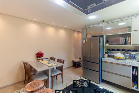 Casa à venda com 350m², 6 quartos e 8 vagasCozinha