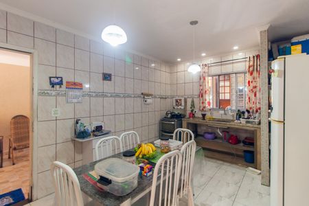 Casa à venda com 350m², 6 quartos e 8 vagasCozinha 2