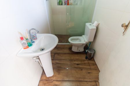 Casa à venda com 350m², 6 quartos e 8 vagasBanheiro 4