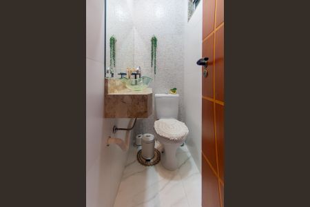 Casa à venda com 350m², 6 quartos e 8 vagasLavabo