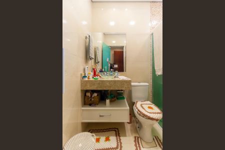 Casa à venda com 350m², 6 quartos e 8 vagasBanheiro 2