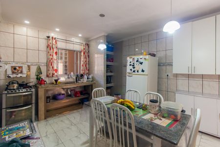 Casa à venda com 350m², 6 quartos e 8 vagasCozinha 2