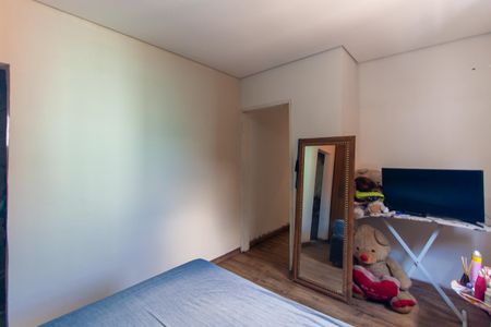 Casa à venda com 350m², 6 quartos e 8 vagasQuarto 5