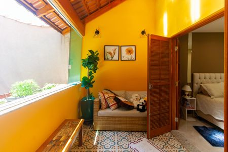 Casa à venda com 350m², 6 quartos e 8 vagasÁrea de Serviço