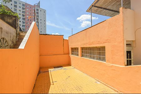 Casa para alugar com 125m², 2 quartos e 2 vagas Casa para alugar com 125m², 2 quartos e 2 vagasQuintal