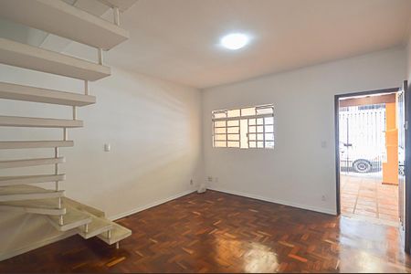 Casa para alugar com 125m², 2 quartos e 2 vagas Casa para alugar com 125m², 2 quartos e 2 vagasSala