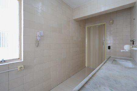 Apartamento à venda com 68m², 2 quartos e 1 vagaCozinha