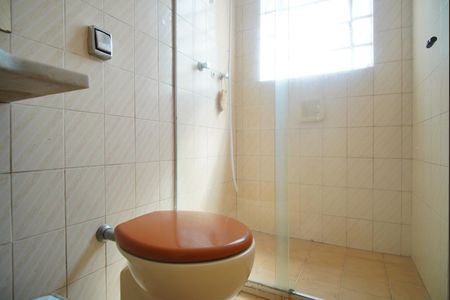 Casa à venda com 254m², 3 quartos e 10 vagasBanheiro Corredor