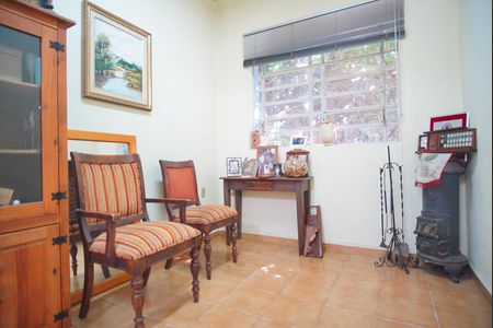 Casa à venda com 254m², 3 quartos e 10 vagasSala