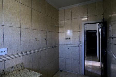 Casa à venda com 300m², 3 quartos e 2 vagasBanheiro