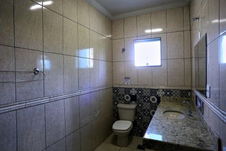 Casa à venda com 300m², 3 quartos e 2 vagasBanheiro
