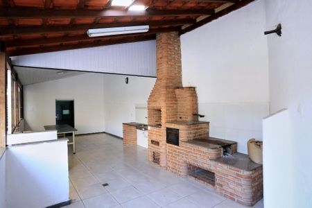 Casa à venda com 300m², 3 quartos e 2 vagasChurrasqueira