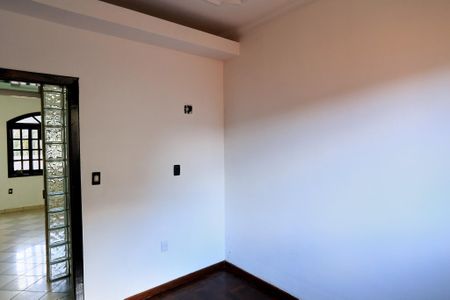 Casa à venda com 300m², 3 quartos e 2 vagasQuarto 1