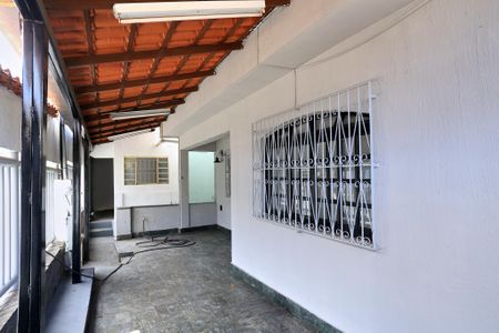 Casa à venda com 300m², 3 quartos e 2 vagasEntrada