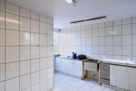 Casa à venda com 300m², 3 quartos e 2 vagasCozinha e Área de Serviço