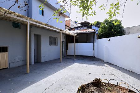 Casa à venda com 300m², 3 quartos e 2 vagasÁrea externa
