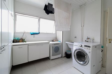 Apartamento para alugar com 210m², 5 quartos e 4 vagasÁrea de Serviço