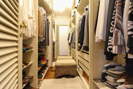 Apartamento para alugar com 210m², 5 quartos e 4 vagasCloset da Suíte 3