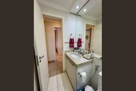 Apartamento à venda com 108m², 3 quartos e 2 vagas Apartamento à venda com 108m², 3 quartos e 2 vagasBanheiro Social