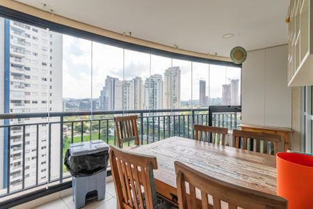 Apartamento à venda com 96m², 2 quartos e 3 vagasVaranda