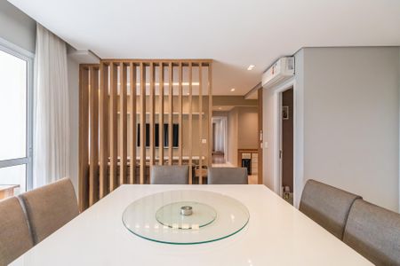 Apartamento à venda com 96m², 2 quartos e 3 vagasSala