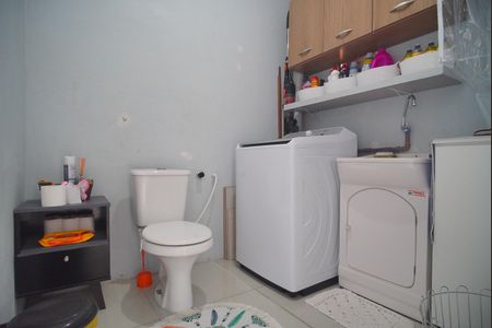 Casa à venda com 150m², 3 quartos e 2 vagas Casa à venda com 150m², 3 quartos e 2 vagasBanheiro 2